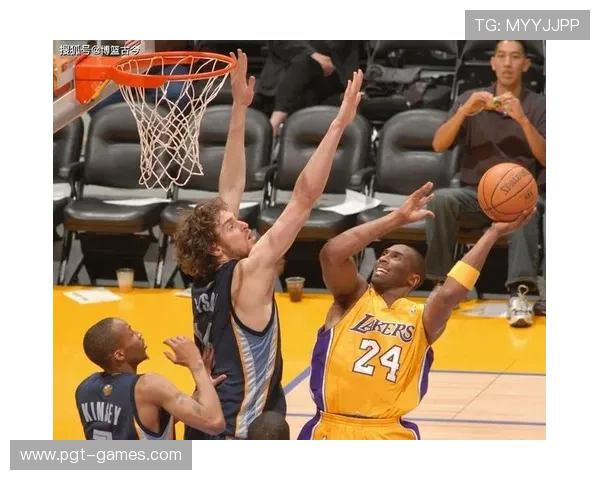 格罗宁根激战上演精彩对决，双方球员展现巅峰竞技状态